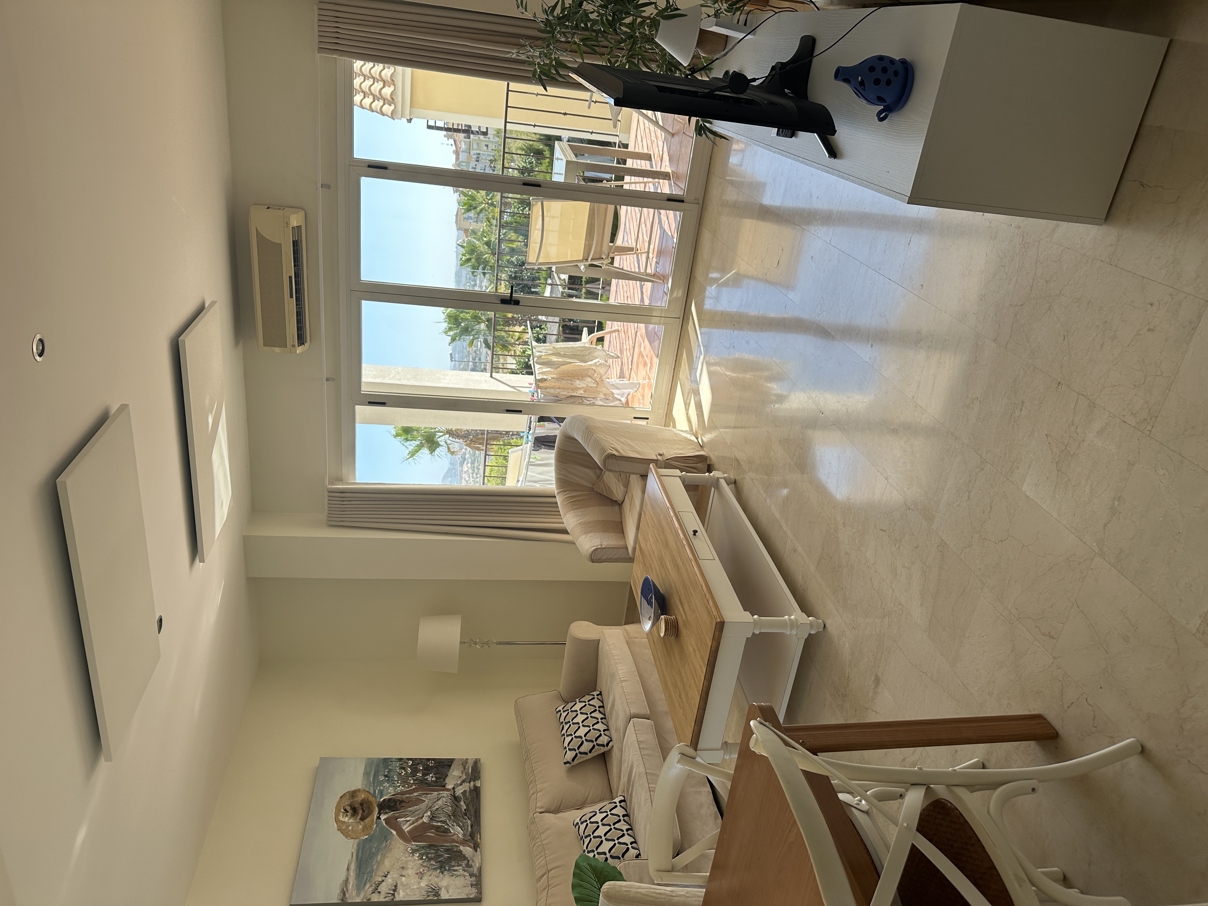 Living room · wide