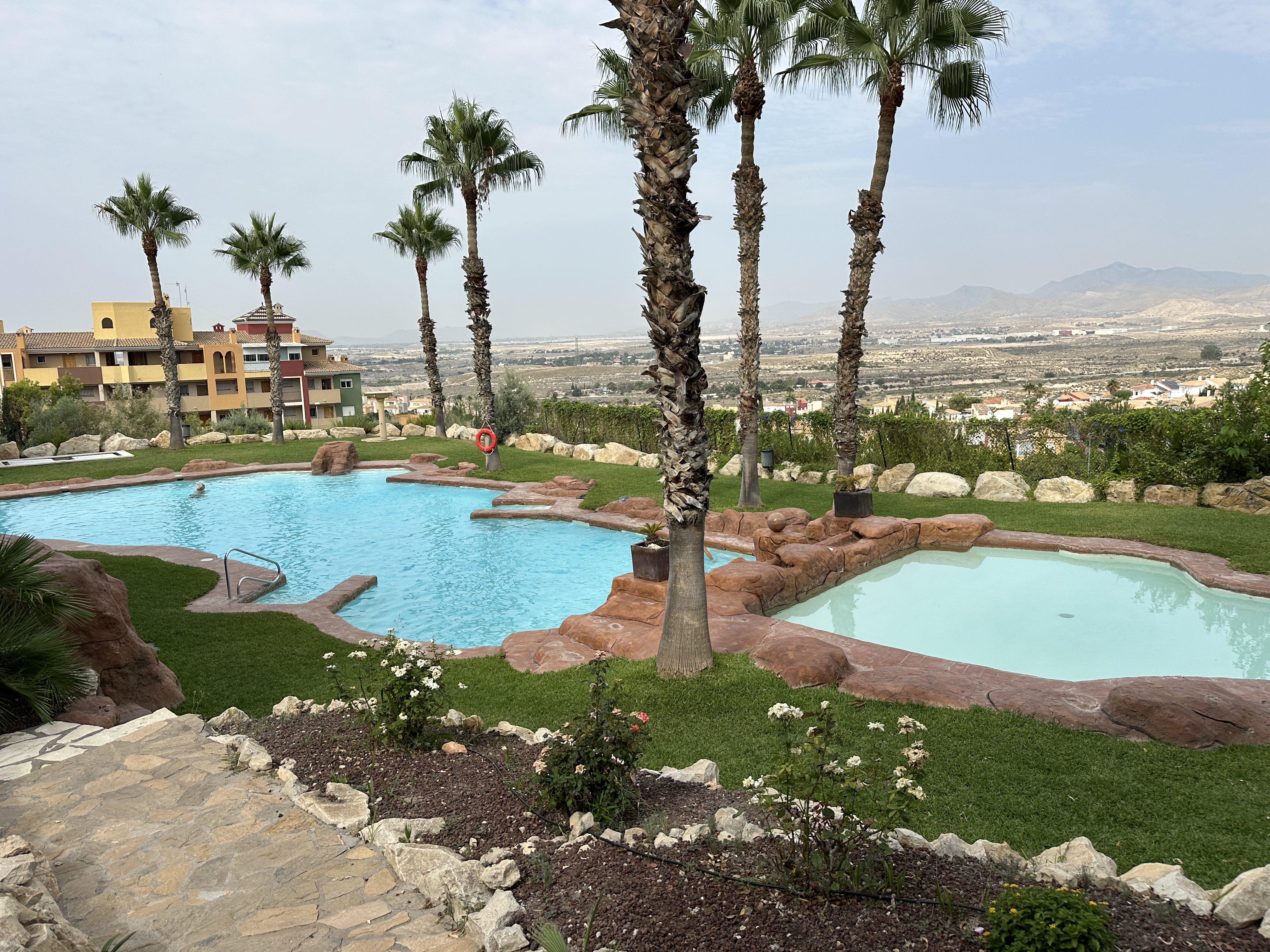 Pool · garden